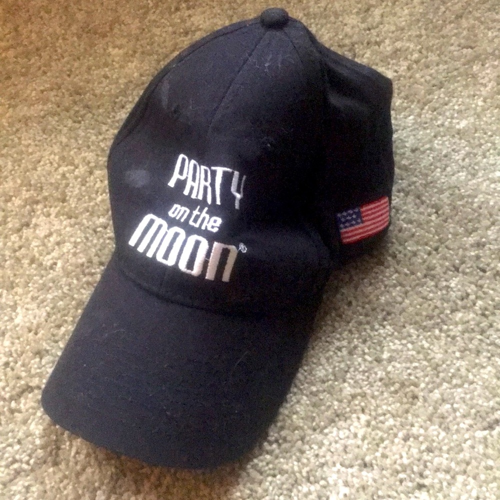 Hat !EVERYTHING IS 5 FOR $10!